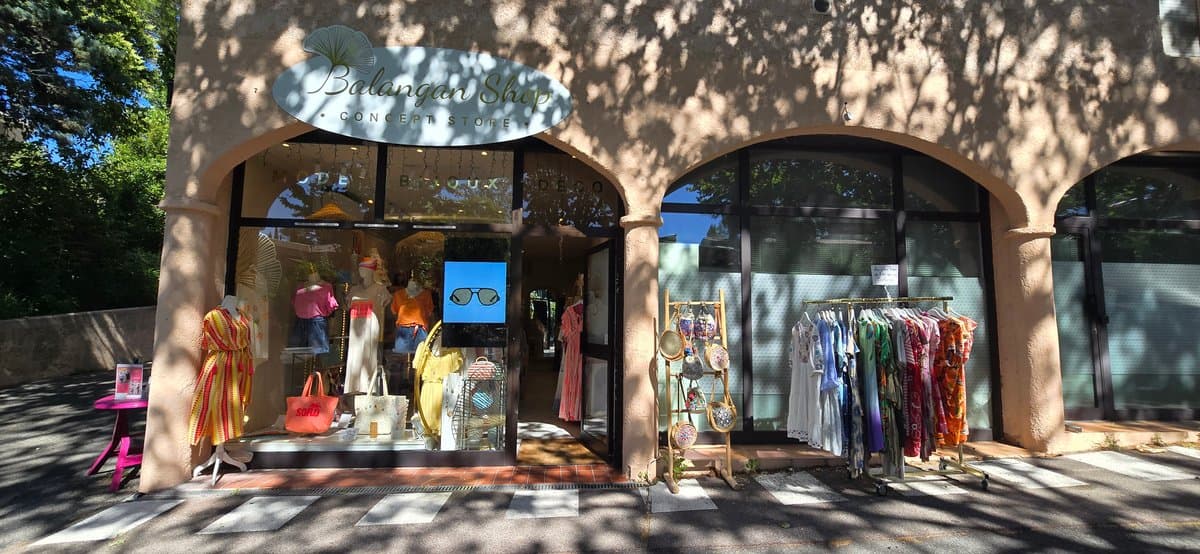 Concept store prêt-à-porter à vendre à Mougins (06) - photo 4