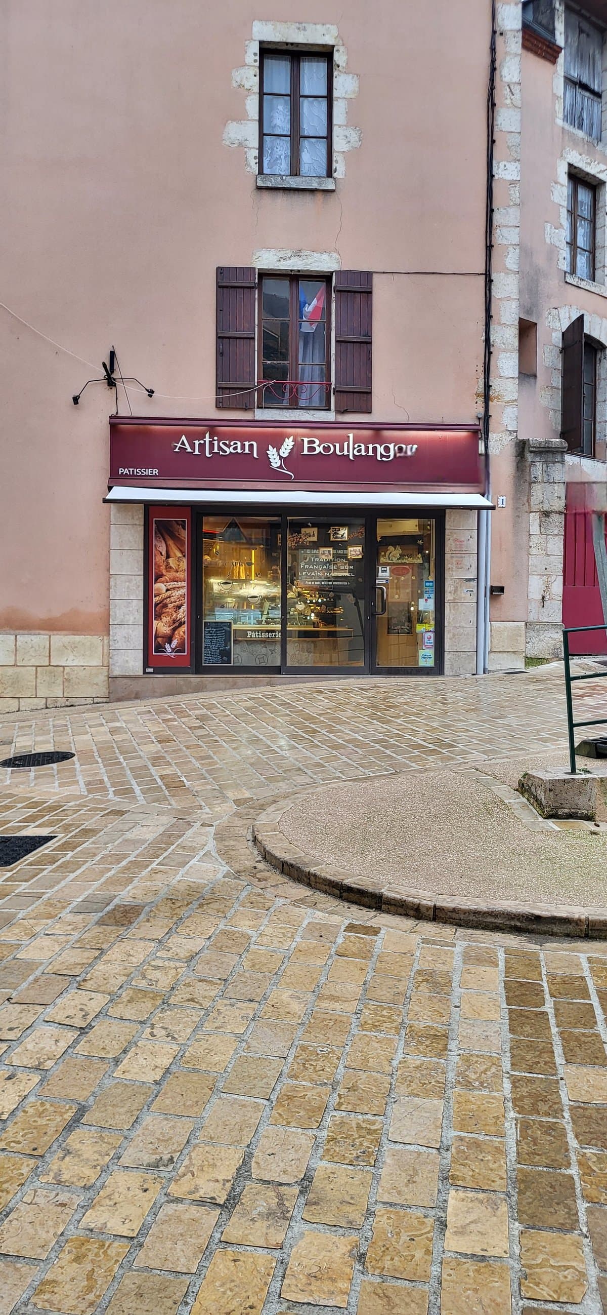 Boulangerie-pâtisserie avec logement à Châtillon-sur-Loire (45)
