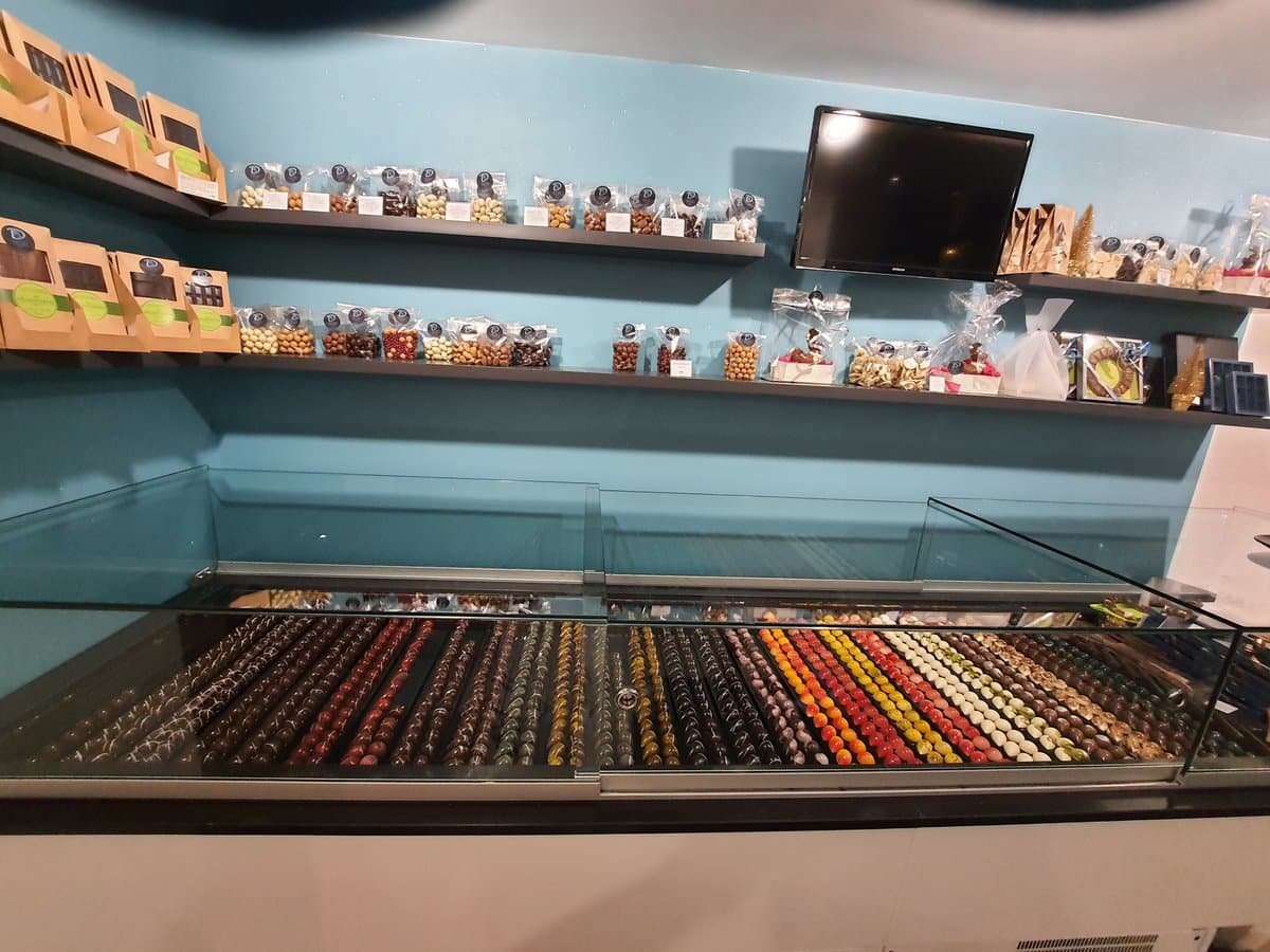 Chocolaterie, pâtisserie et glacier artisanal à vendre à Montmorency (95) - photo 3