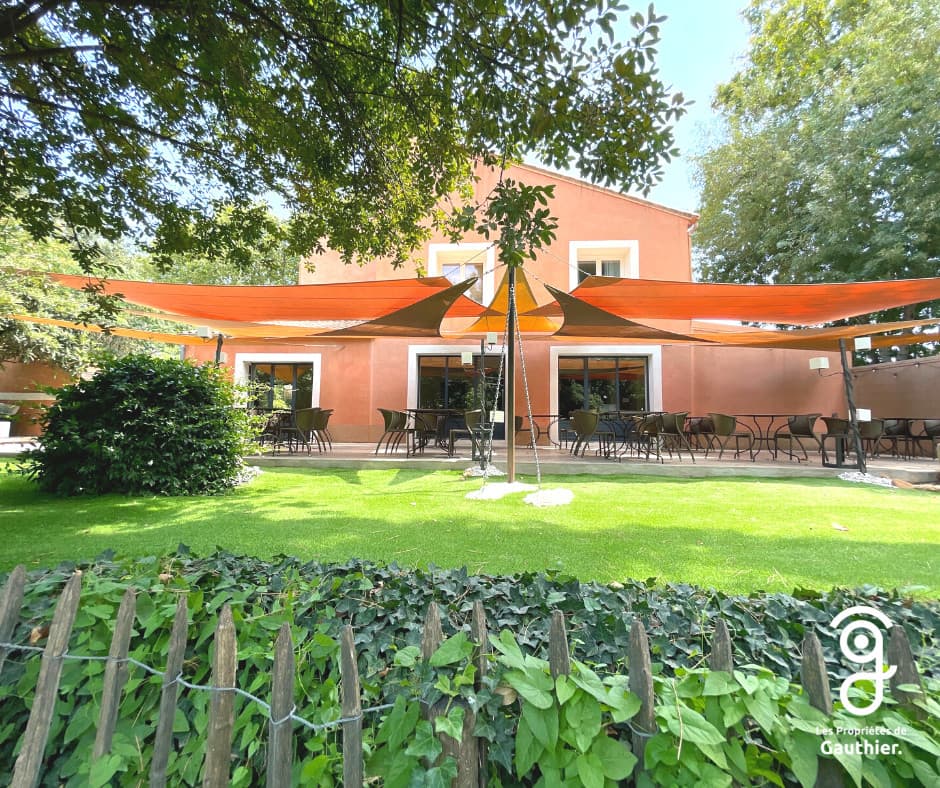 Murs et fonds Restaurant de prestige avec T3 et chambres d'hôtes