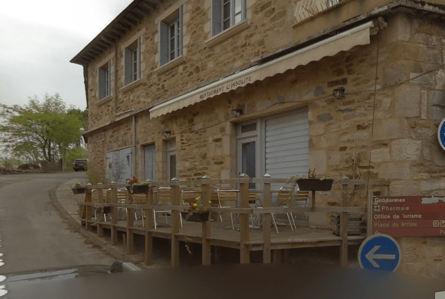 fond de commerce restaurant et appartement avec terrasse et petit jardin