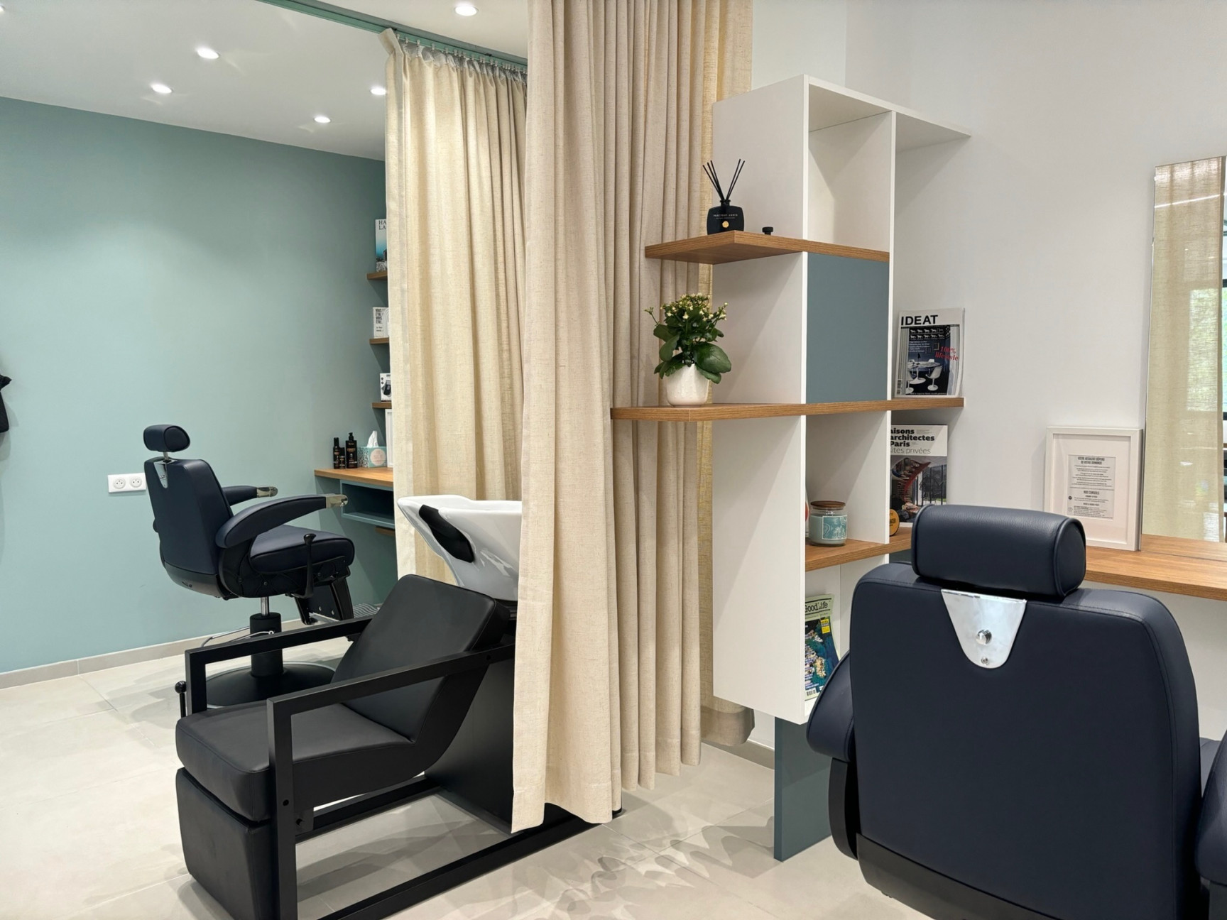 Salon coiffure / Prothésie capillaire / Barber 104 m² clés en main