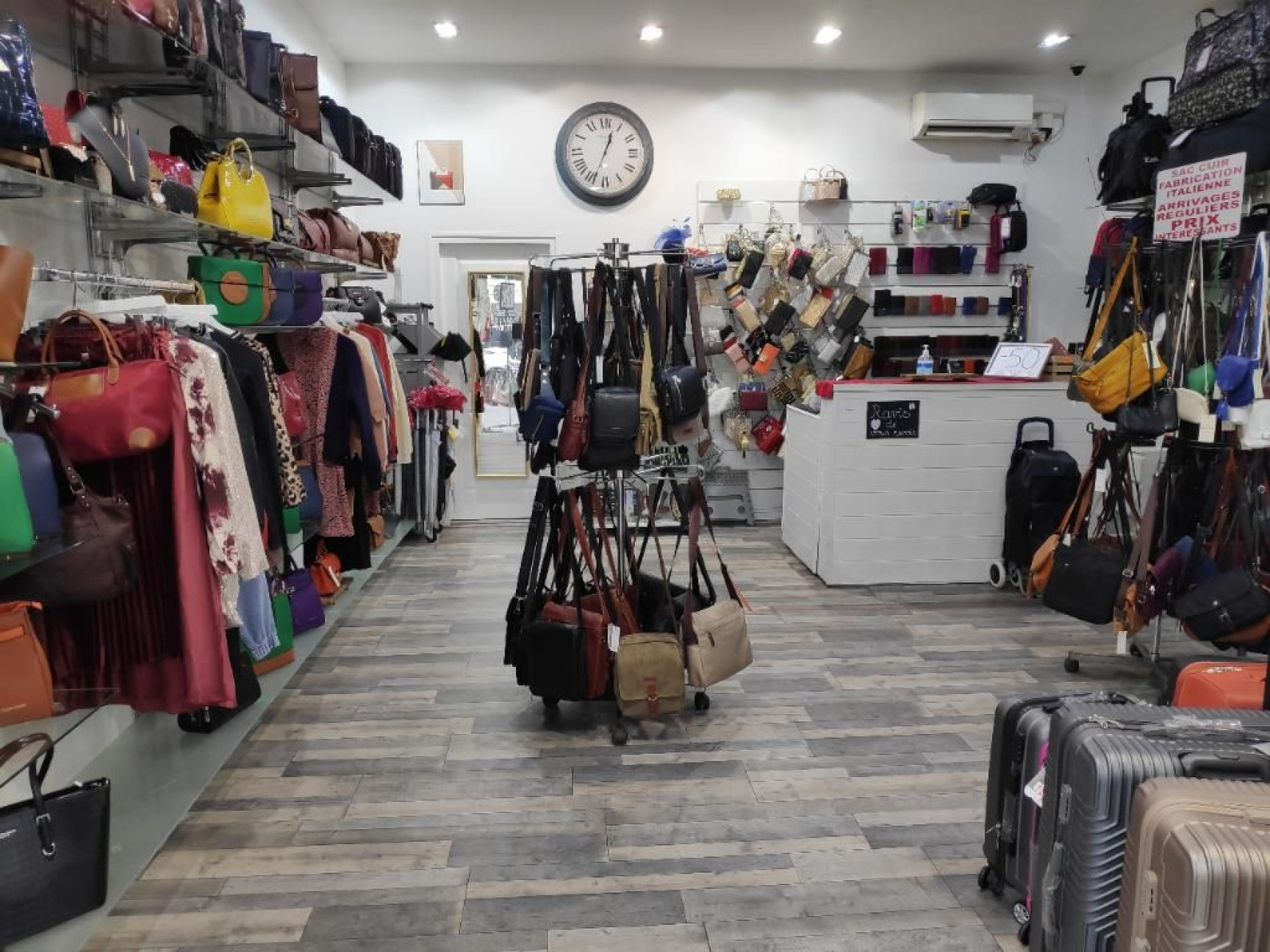 BELLE BOUTIQUE A CEDER QUARTIER ANIME LYON 7e