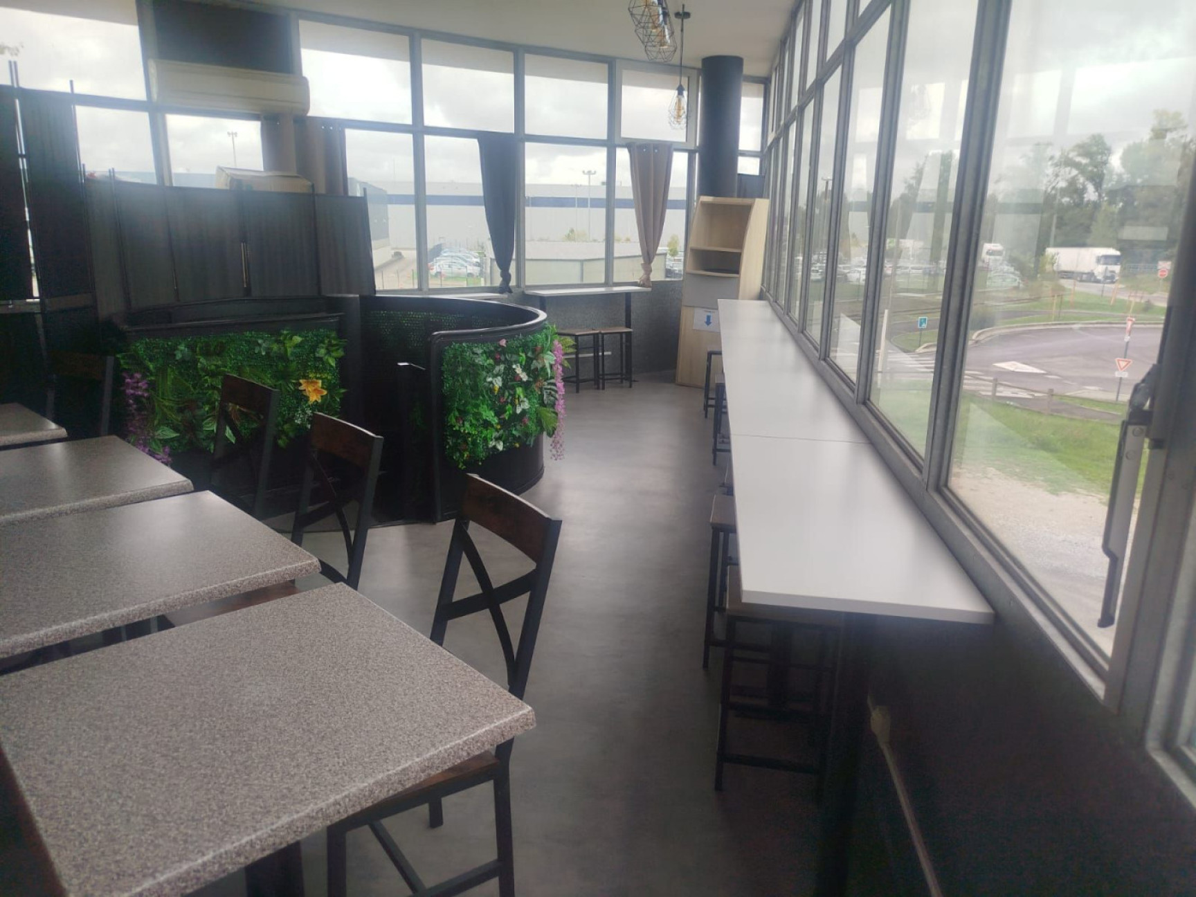 FOND DE COMMERCE SNACK ZONE INDUSTRIEL DE BRUGES