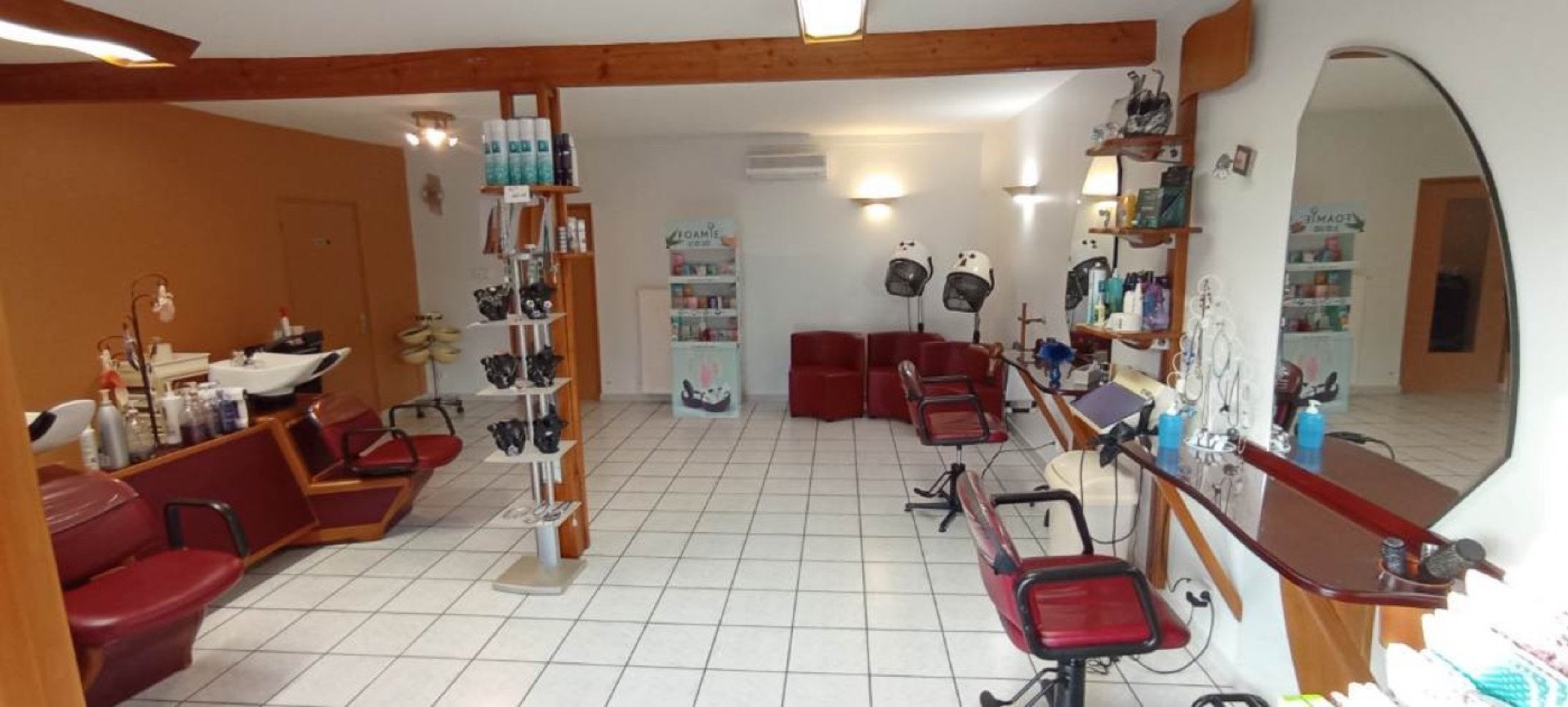 Coiffure, perruques médicales crée en 1997. Agrément cpamm