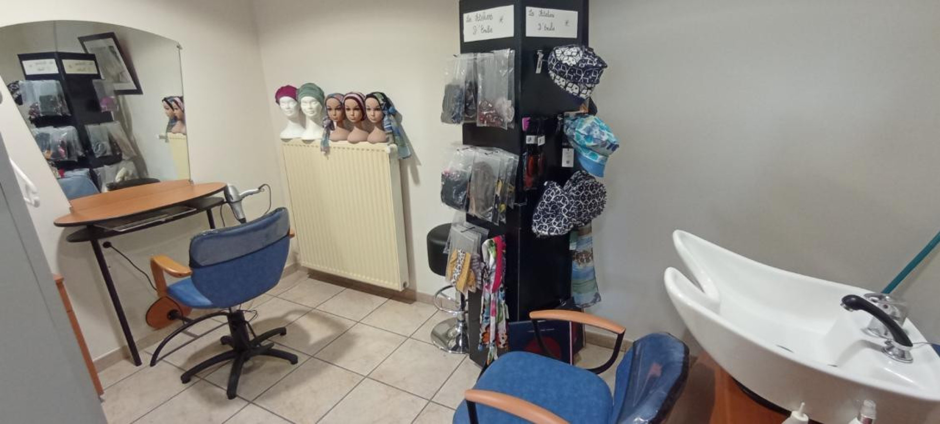 Coiffure, perruques médicales crée en 1997. Agrément cpamm